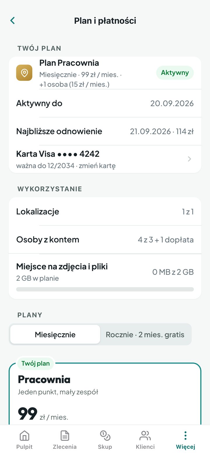 Aktywny plan z datą kolejnej opłaty i zapisaną kartą (telefon)
