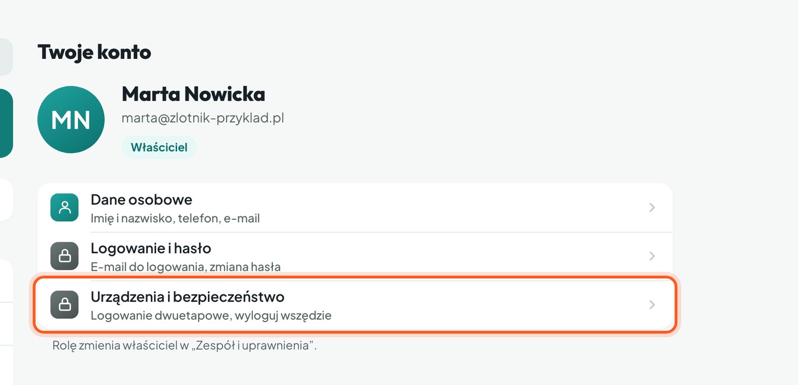 Ekran Twoje konto z zaznaczonym wierszem Urządzenia i bezpieczeństwo (komputer)