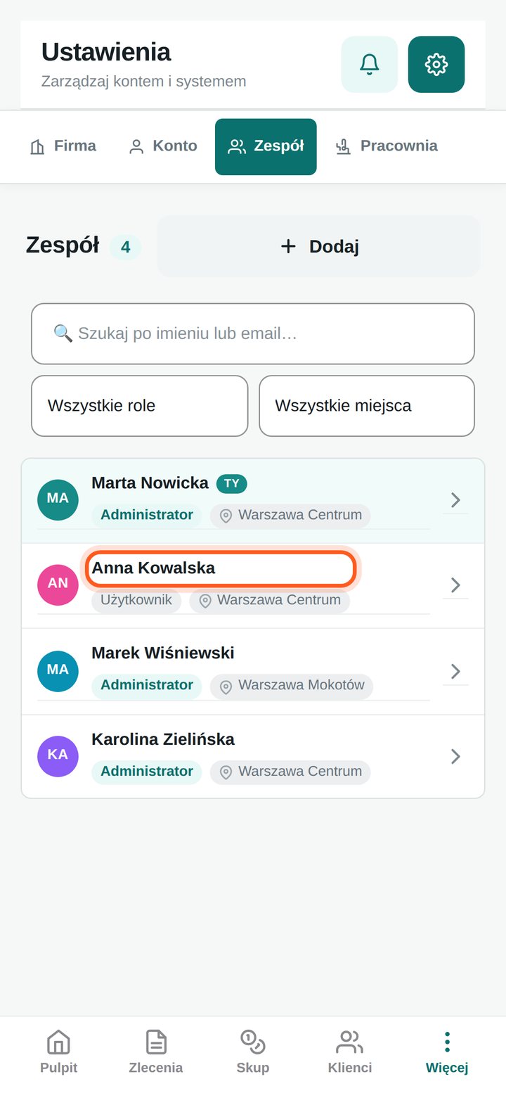 Lista zespołu z zaznaczoną osobą (telefon)